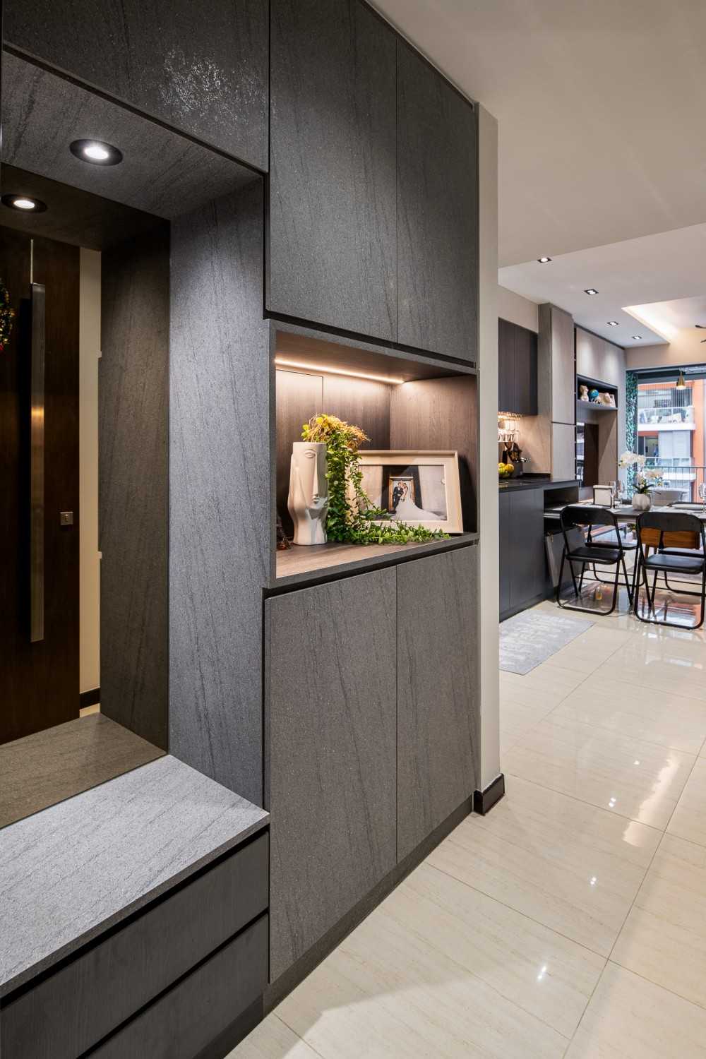 Modern Entryway with Mirror and Seating Bench
