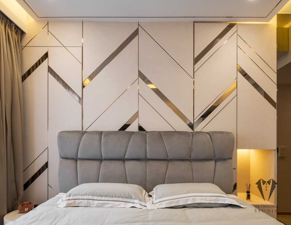 Modern Bedroom with Platform Bed and Cove Lighting