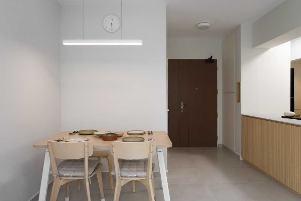 Scandinavian Dining Room with Dining Table and Dining Chairs