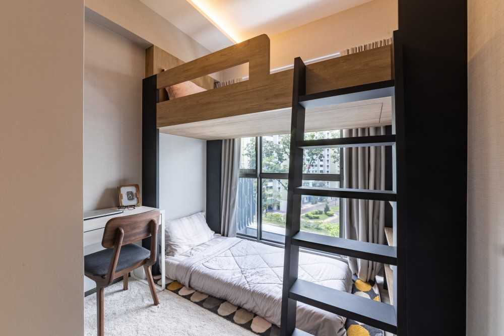 Contemporary Bedroom with Carpet and Desk
