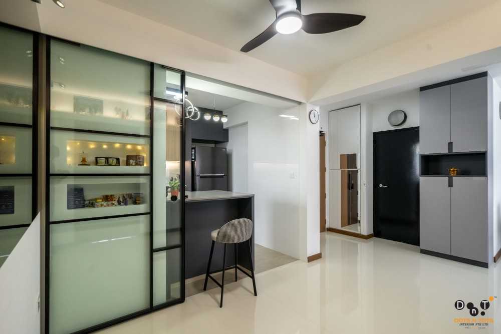 Contemporary Kitchen with Homogeneous Tiles and Kitchen Window