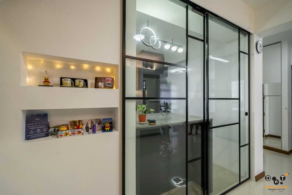 Contemporary Kitchen with Vinyl Flooring and Kitchen Window