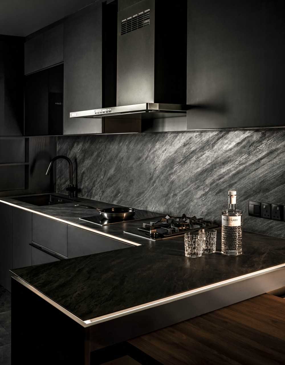 Contemporary Kitchen with Countertop and Cupboard
