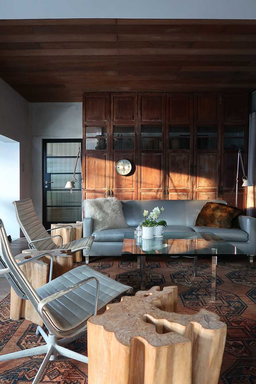 Modern Living Room with Wood Flooring and Feature Wall