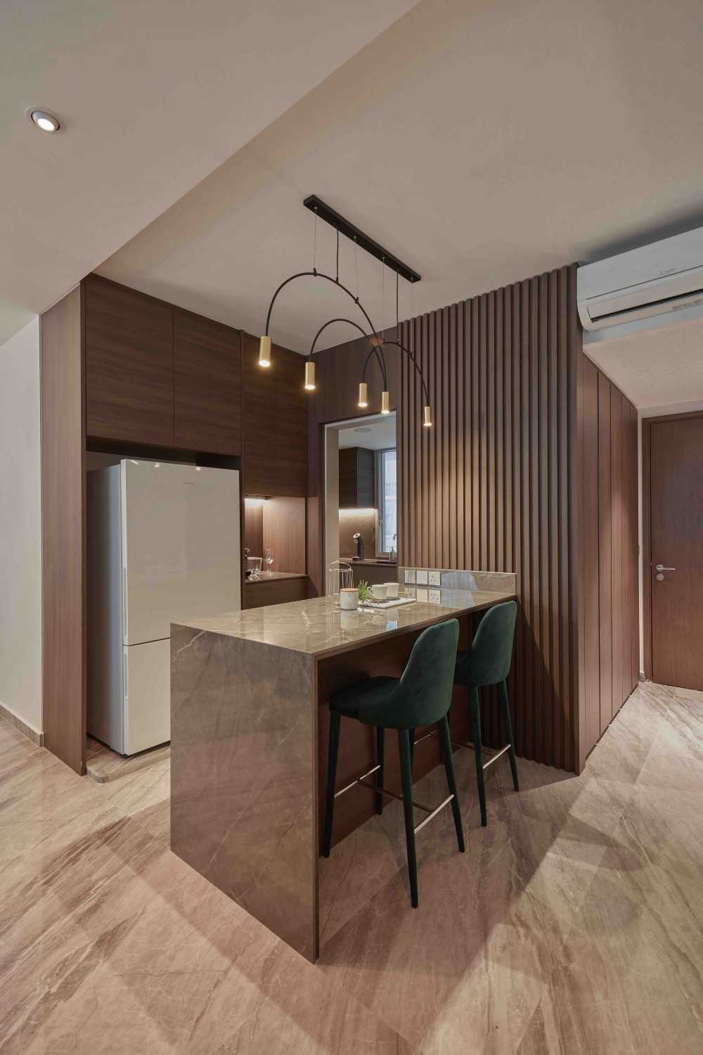 Modern Home Bar with Countertop and Feature Wall