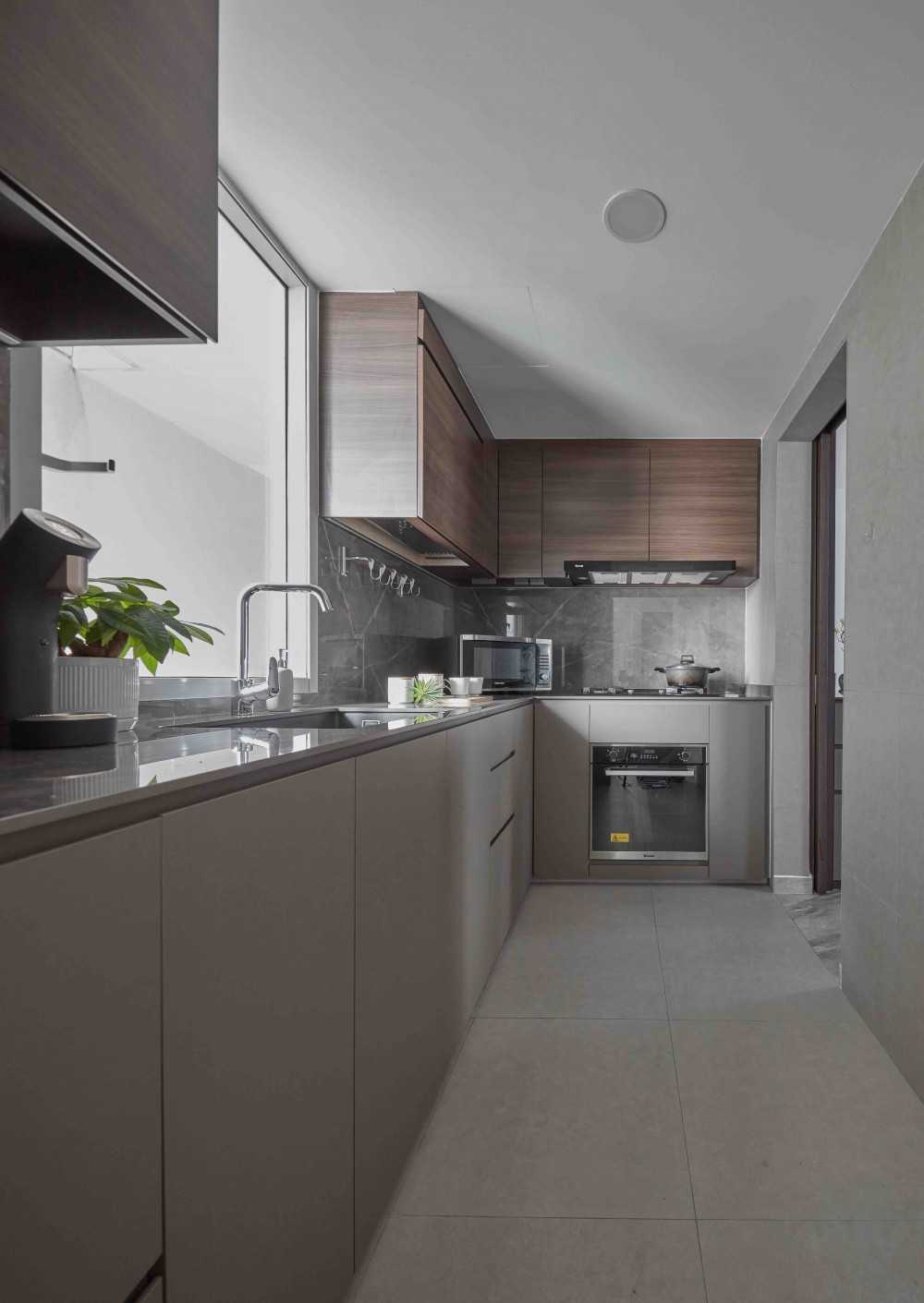 Modern Kitchen with Countertop and Kitchen Window