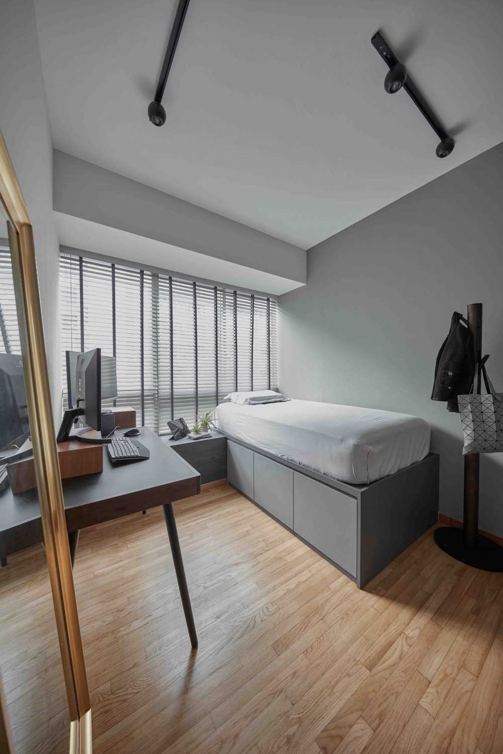 Modern Bedroom with Platform Bed and Mirror