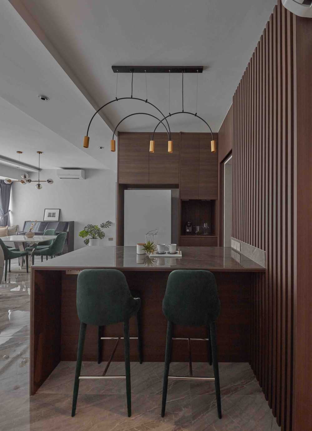 Modern Kitchen with Countertop and Feature Wall