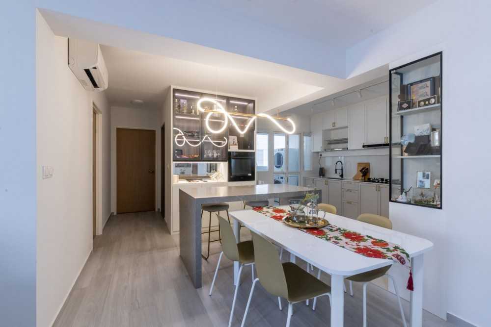 Contemporary Dining Room with Countertop and Dining Table