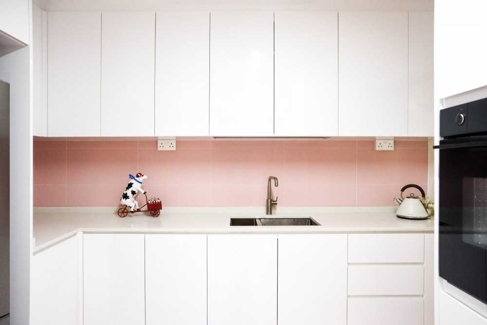 Eclectic Kitchen with Countertop and Open Kitchen