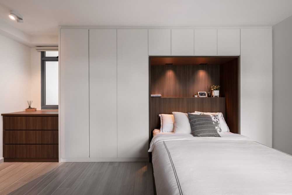 Modern Bedroom with Drop Light and Wardrobe
