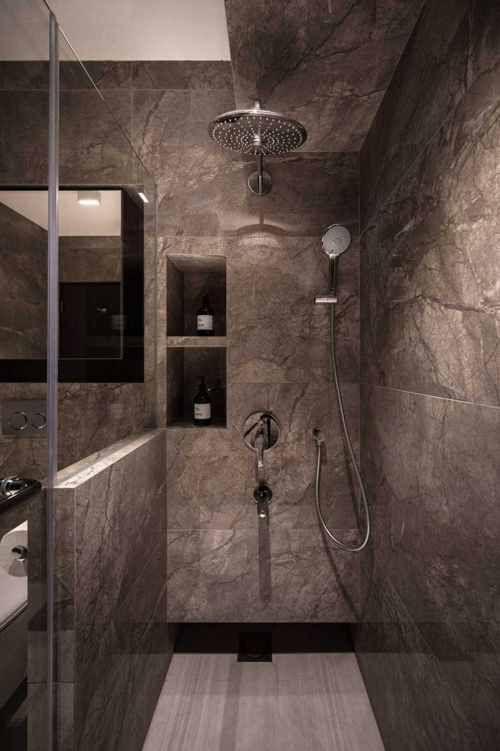 Modern Bathroom with Small Storage and Showers