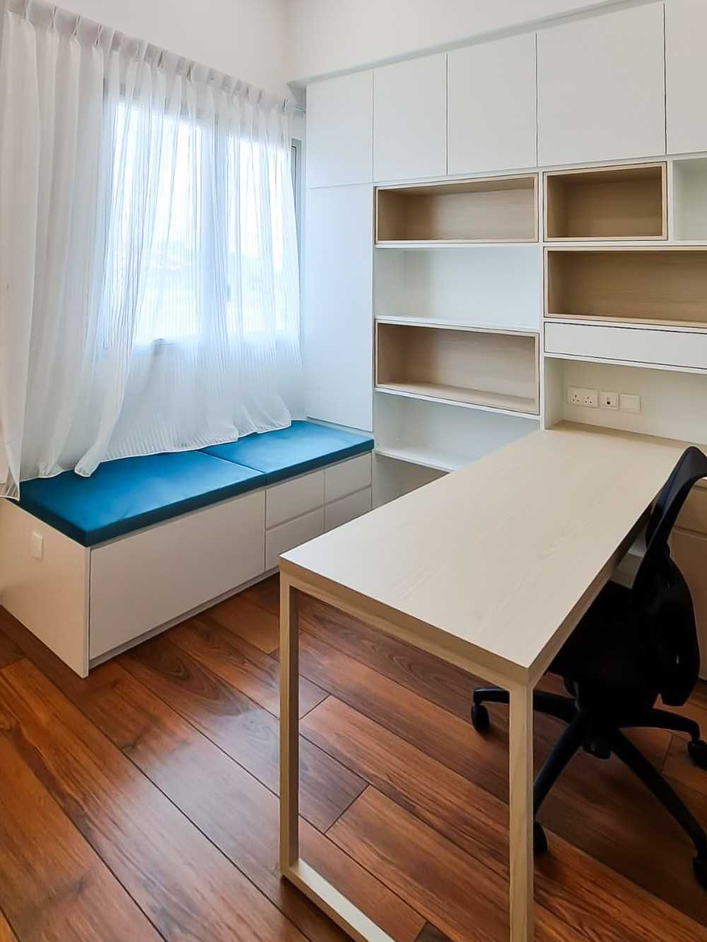 Scandinavian Study with Window Seat and Window Grille