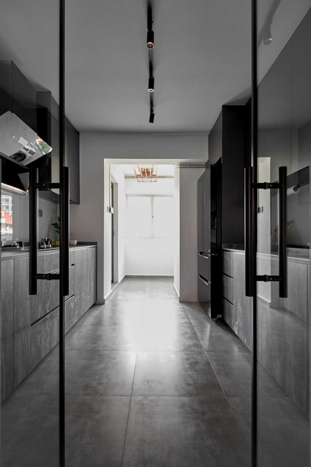 Contemporary Kitchen with Cupboard and Kitchen Backsplash