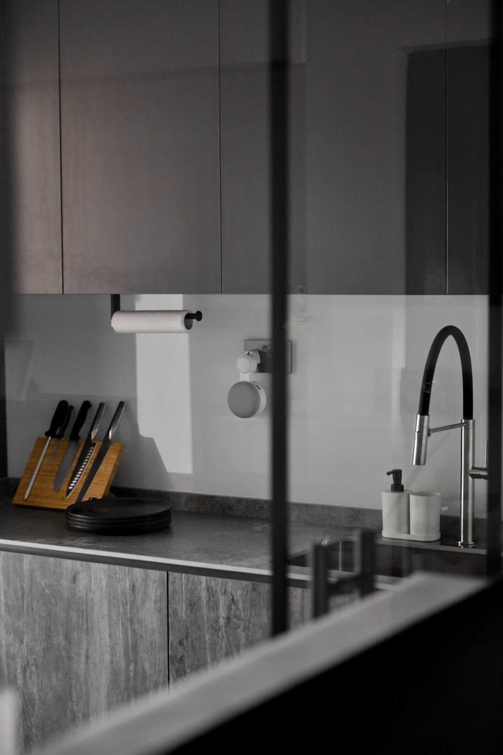 Contemporary Kitchen with Cupboard and Kitchen Backsplash