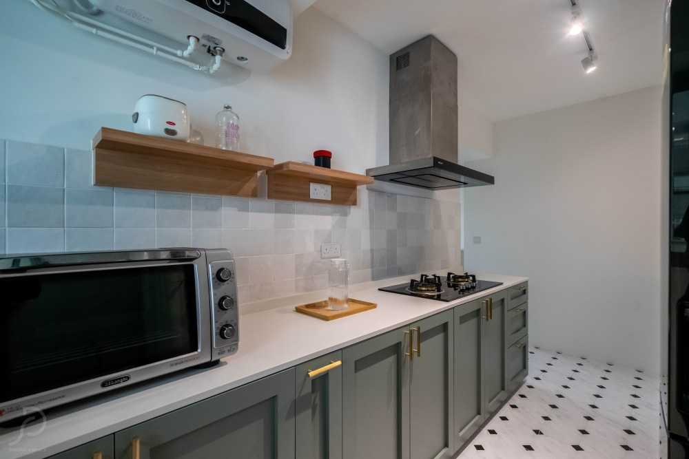 Transitional Kitchen with Vinyl Flooring and Wood Flooring