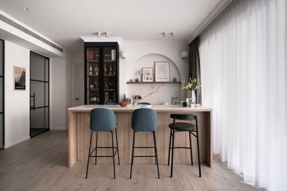 Modern Pantry with Countertop and Tableware