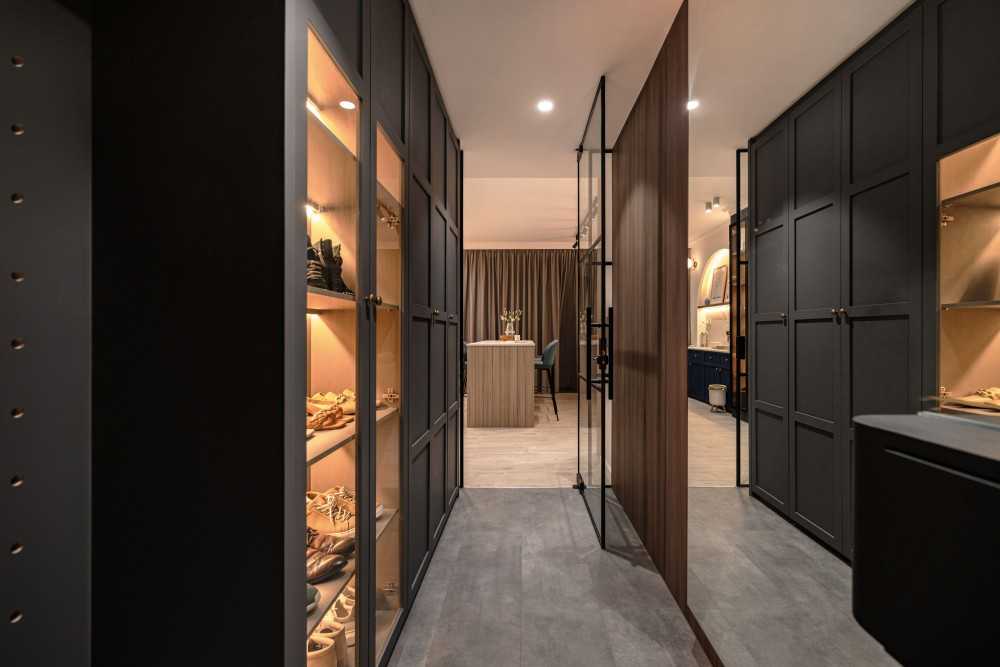 Modern Entryway with Mirror and Glass Door