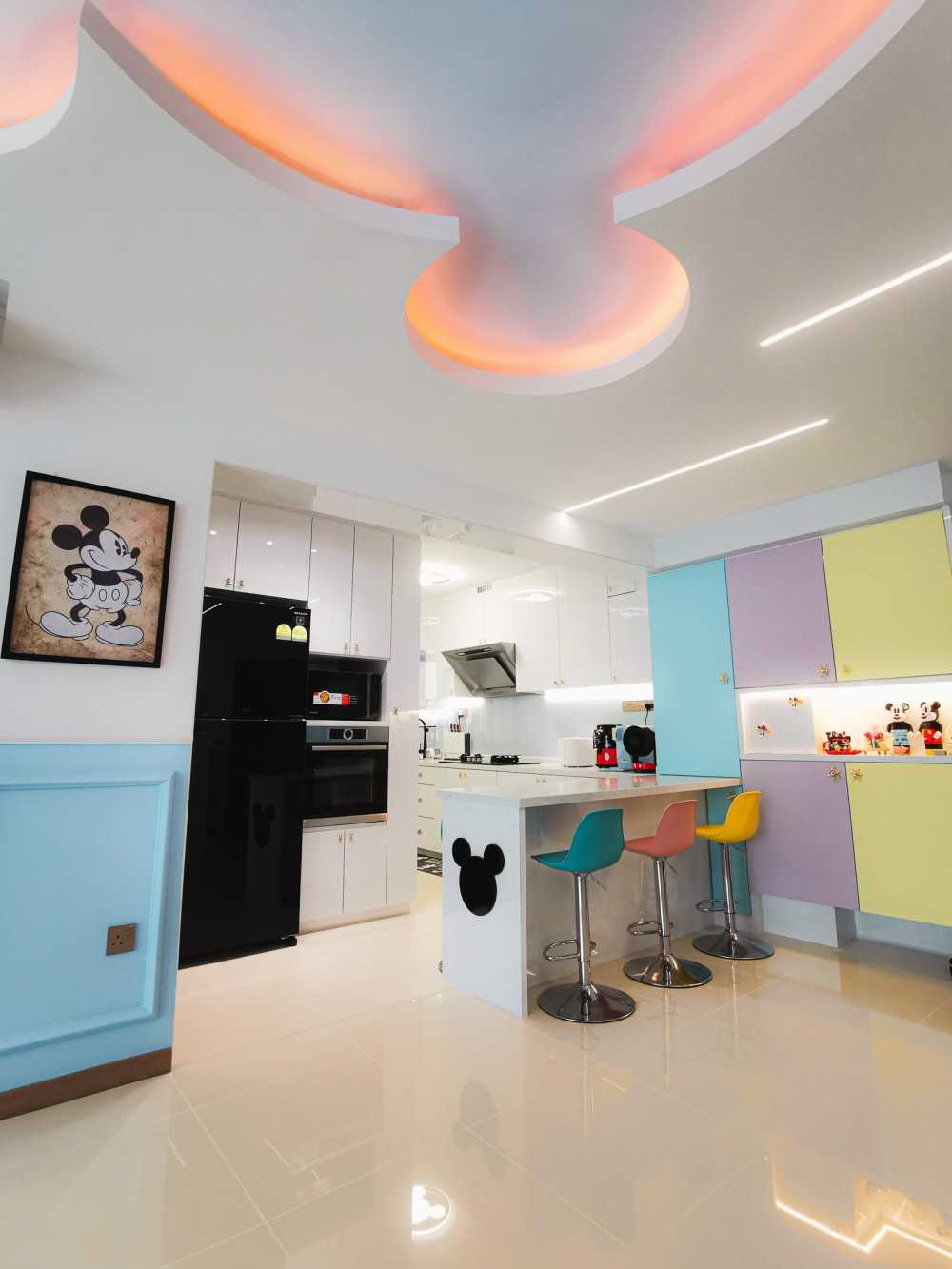 Contemporary Dining Room with Cove Lighting and Drop Ceiling