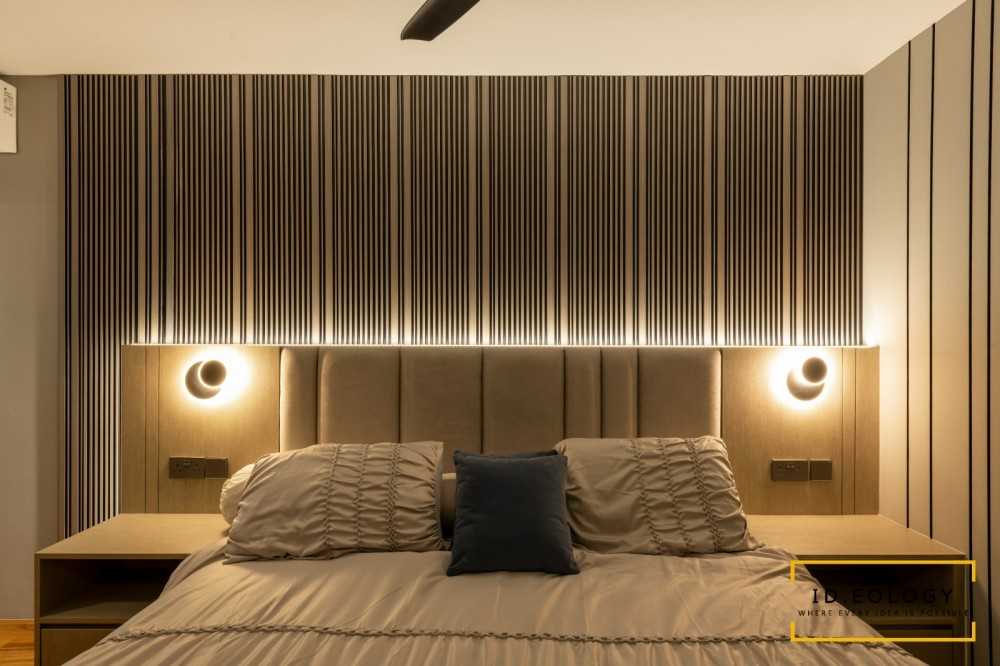 Contemporary Bedroom with Vinyl Flooring and Queen Bed