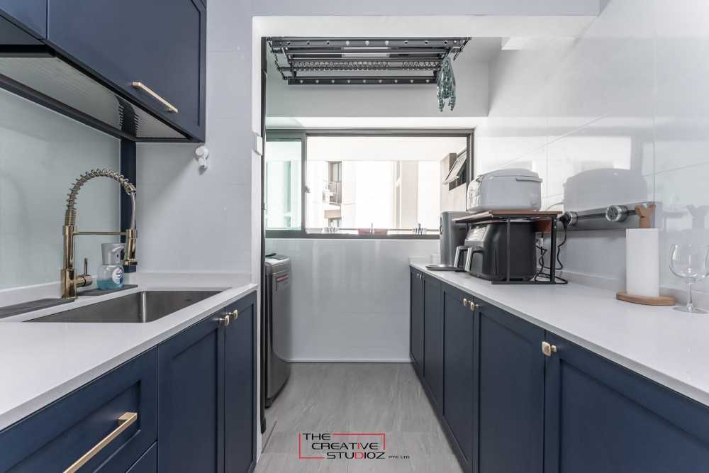 Scandinavian Kitchen with Countertop and Homogeneous Tiles