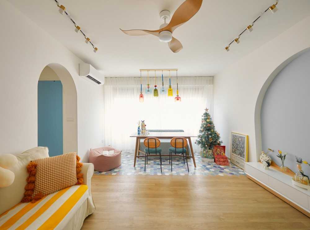 Eclectic Living Room with Vinyl Flooring and Sofa