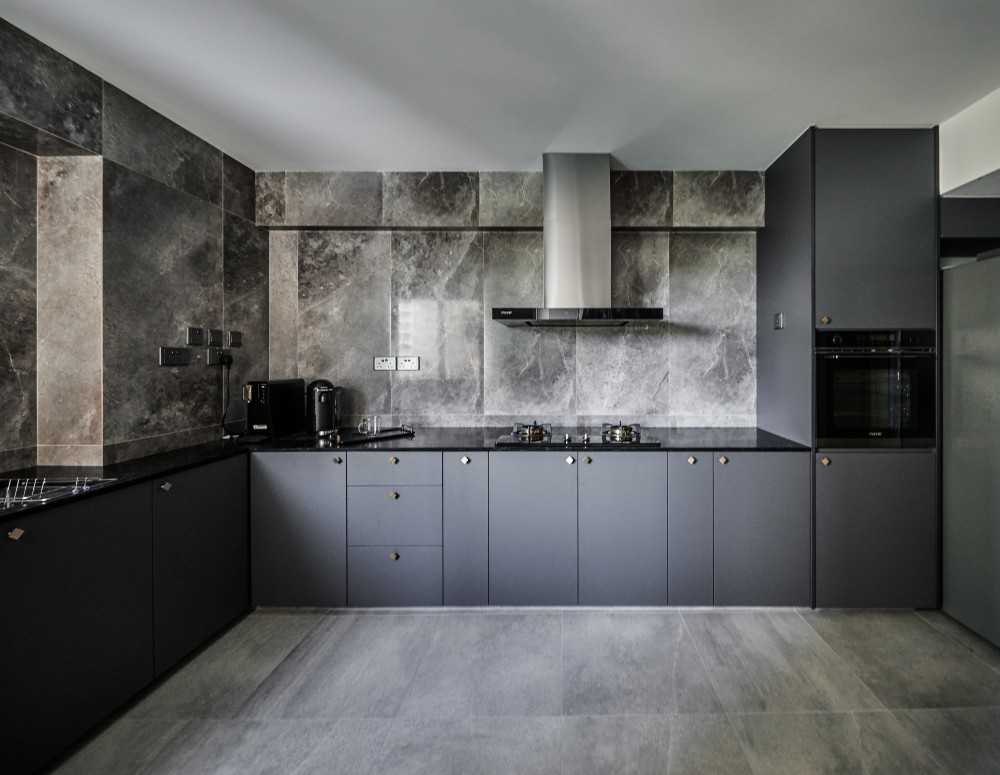 Contemporary Kitchen with Cupboard and Kitchen Backsplash