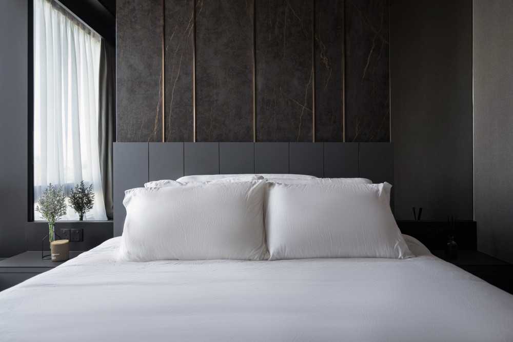 Modern Bedroom with Feature Wall and Mirror