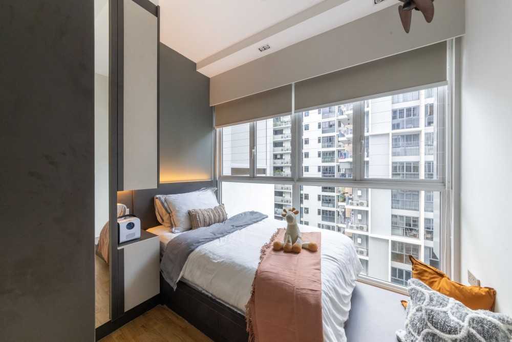 Modern Bedroom with Platform Bed and Wardrobe