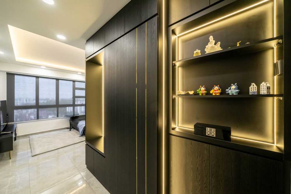 Contemporary Entryway with Mirror and Shoe Rack