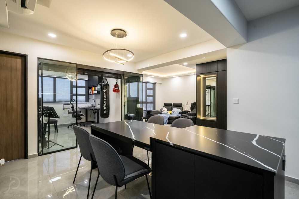 Contemporary Kitchen with Kitchen Window and Kitchen Island