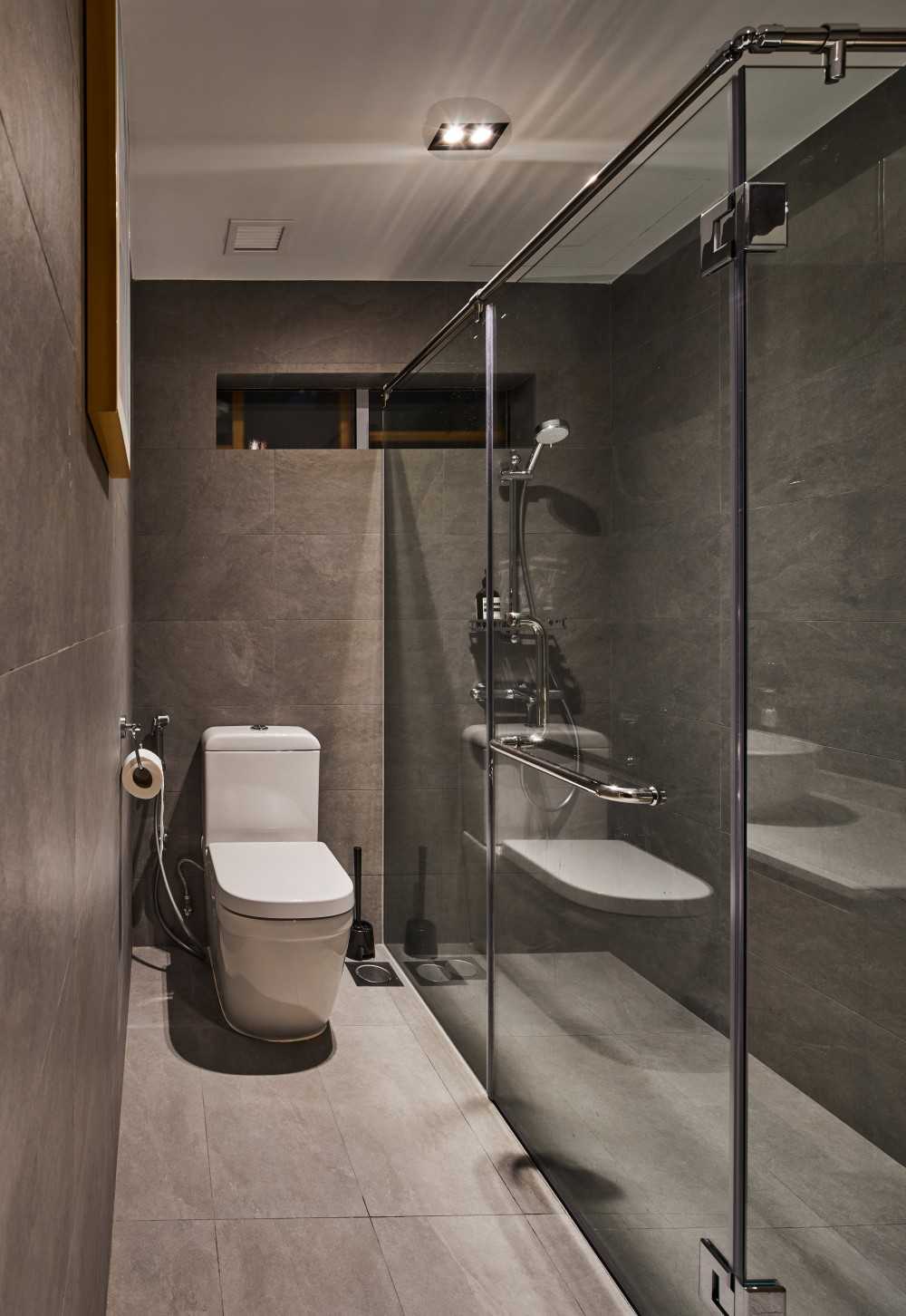 Modern Bathroom with Ceiling Light and Shower Screen