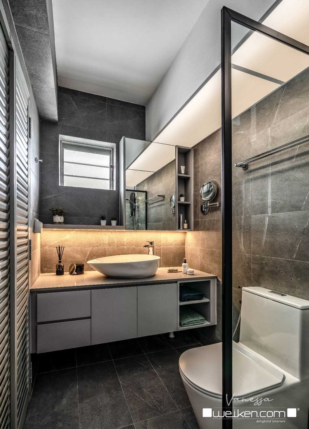Contemporary Bathroom with Countertop and Mirror