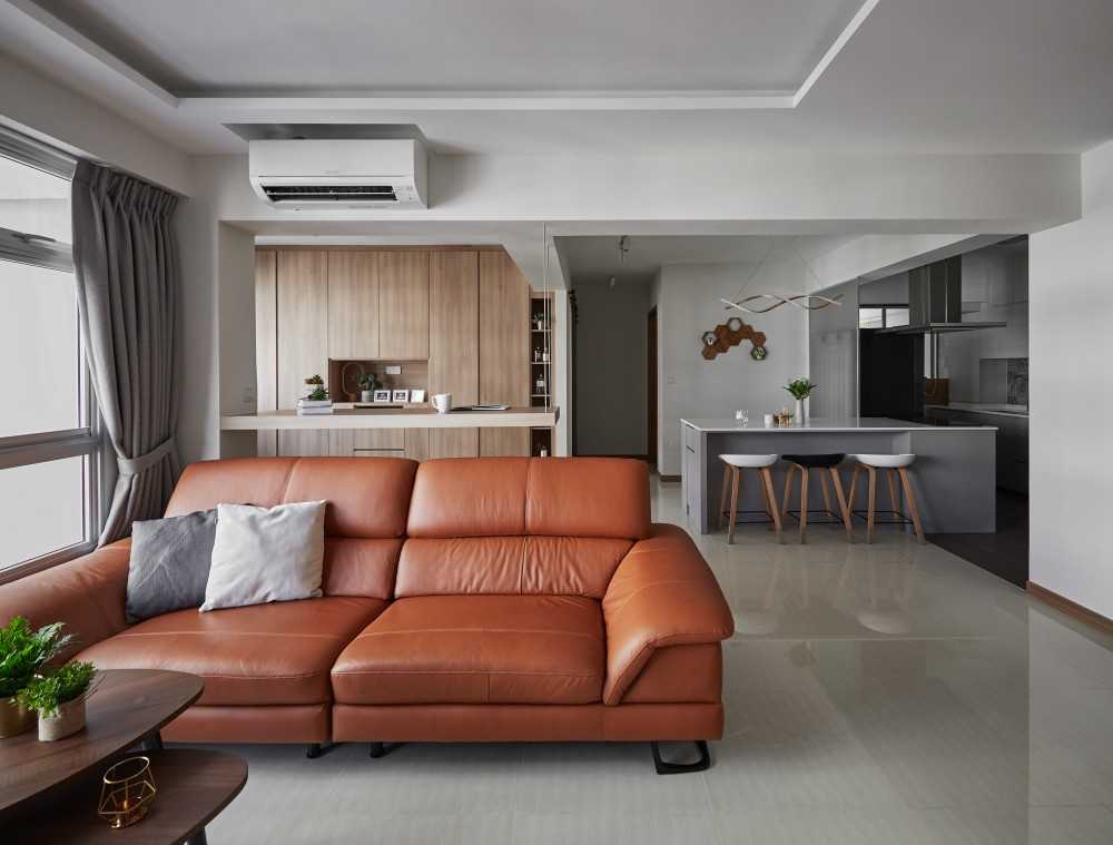 Contemporary Living Room with Countertop and Sofa