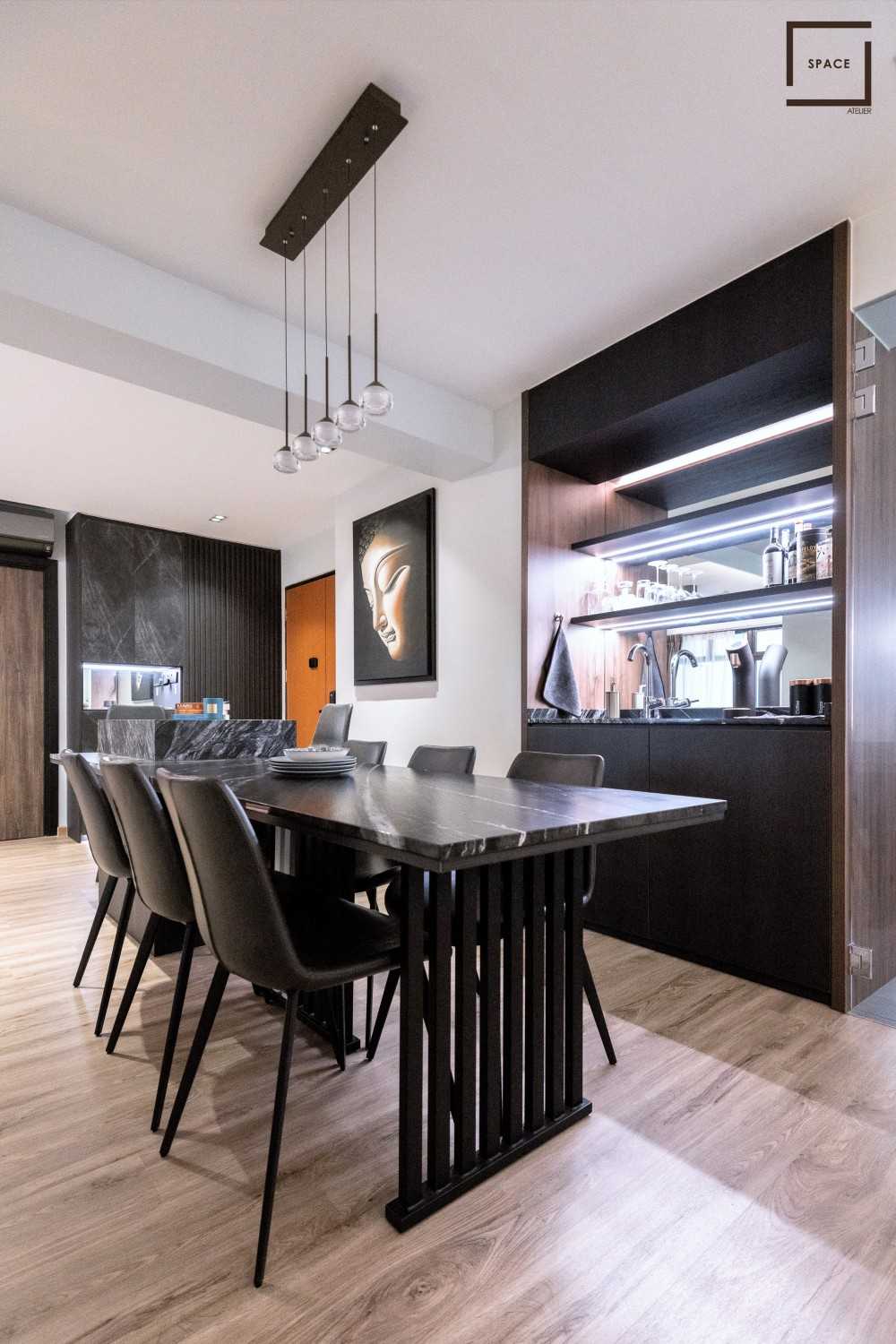 Contemporary Dining Room with Drop Ceiling and Dining Table