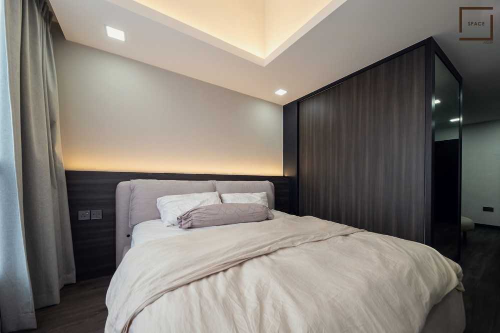 Modern Bedroom with Vinyl Flooring and Wardrobe