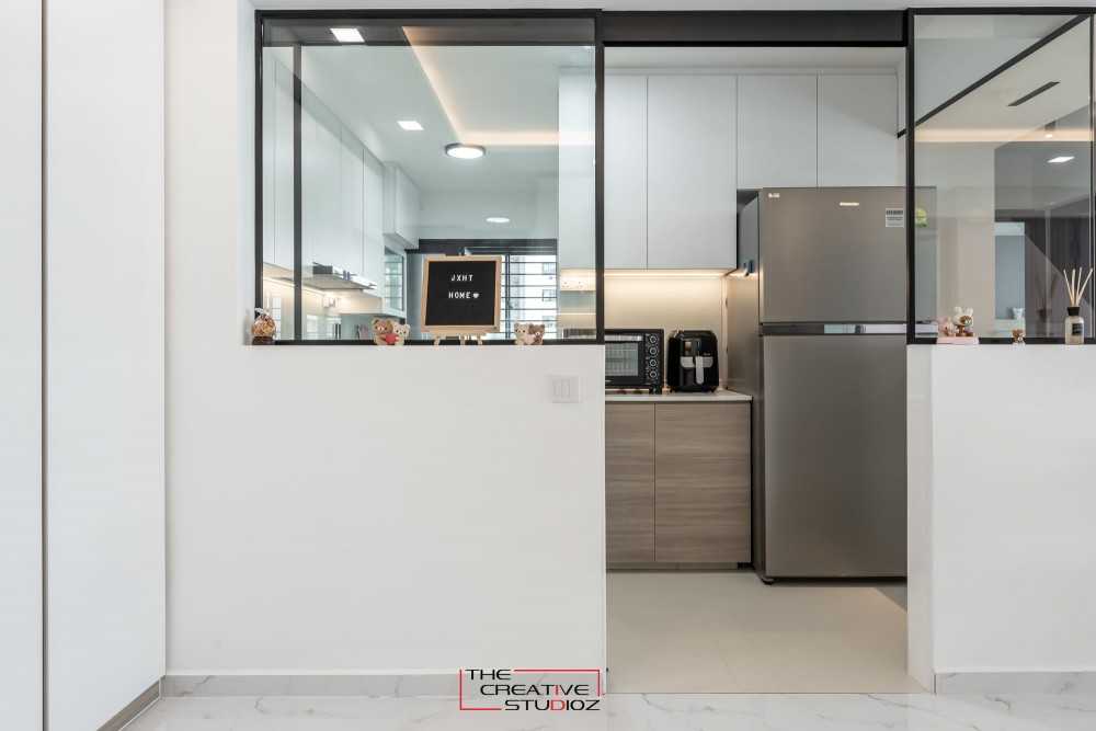 Scandinavian Kitchen with Homogeneous Tiles and Kitchen Accessories