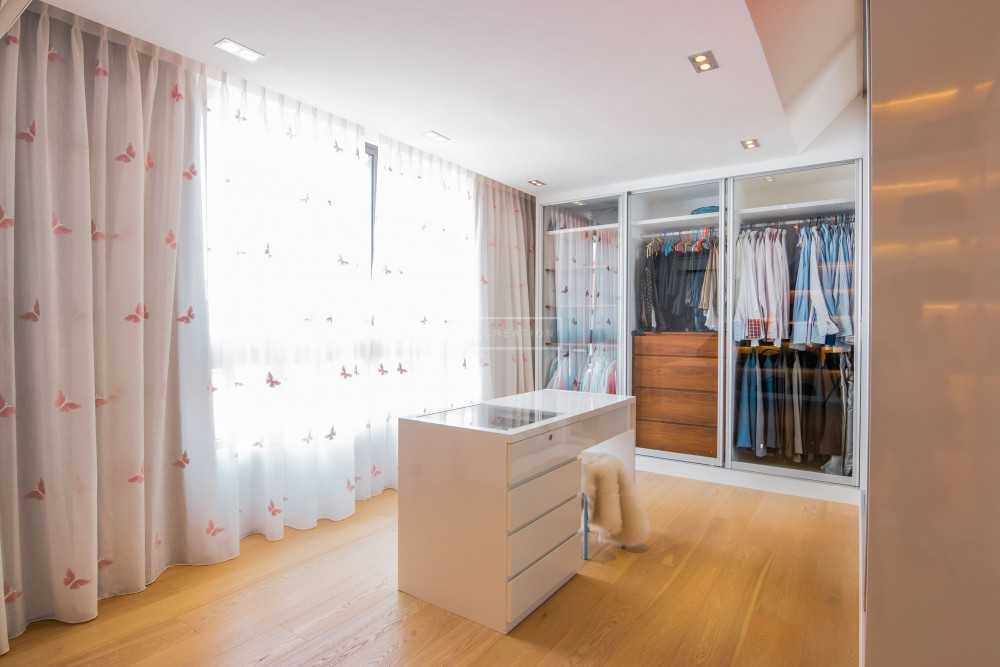 Modern Bedroom with Wood Flooring and Drop Light