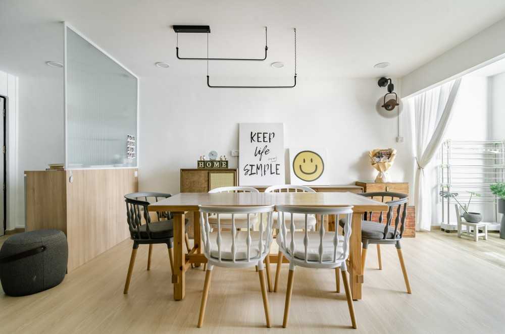 Scandinavian Dining Room with Ceiling Light and Dining Table