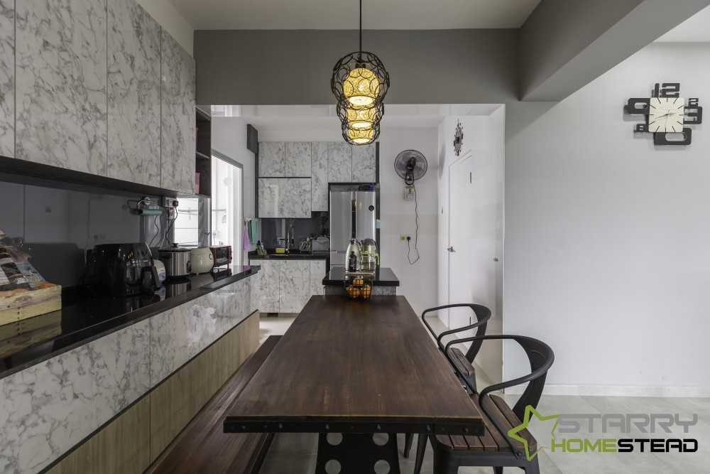 Industrial Dining Room with Dining Table and Dining Chairs