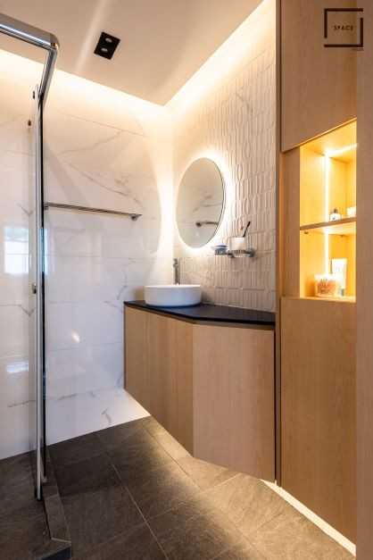 Contemporary Bathroom with Mirror and Shower Screen
