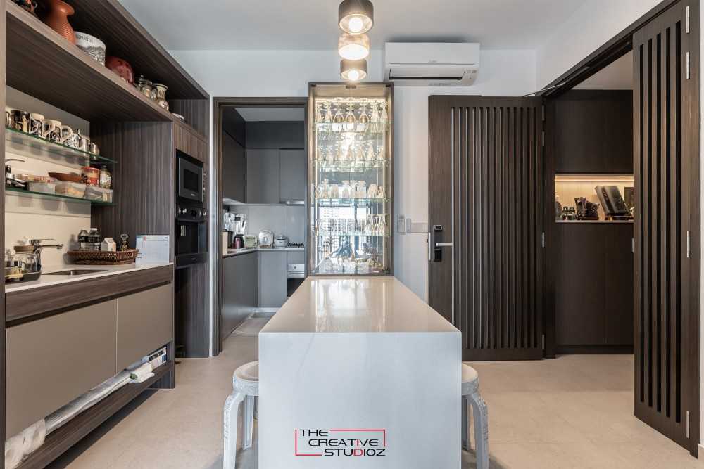 Contemporary Dining Room with Dining Table and Lighting