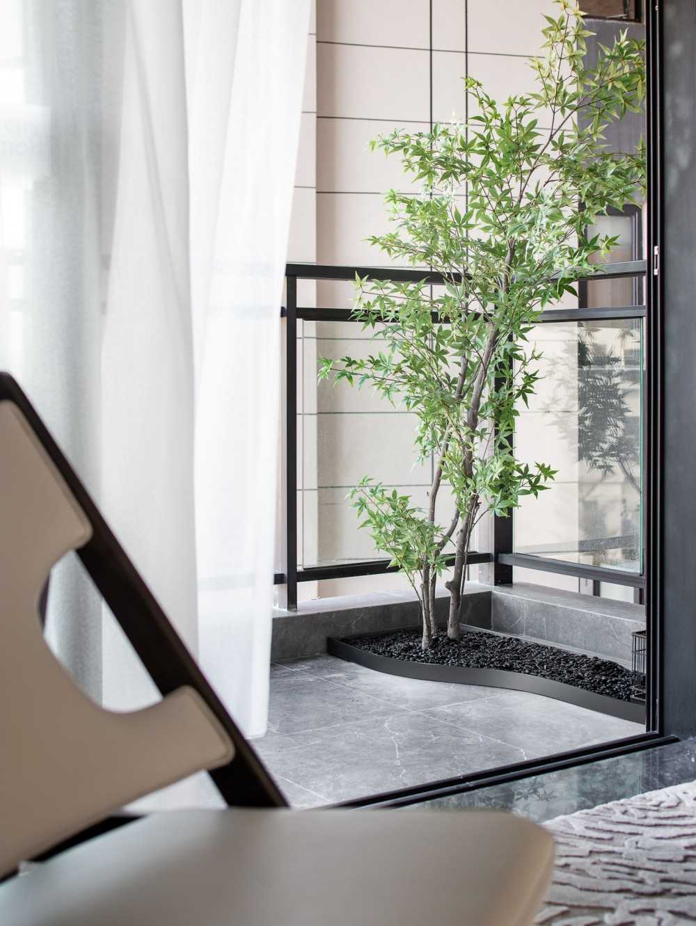 Contemporary Living Room with Homogeneous Tiles and Feature Wall