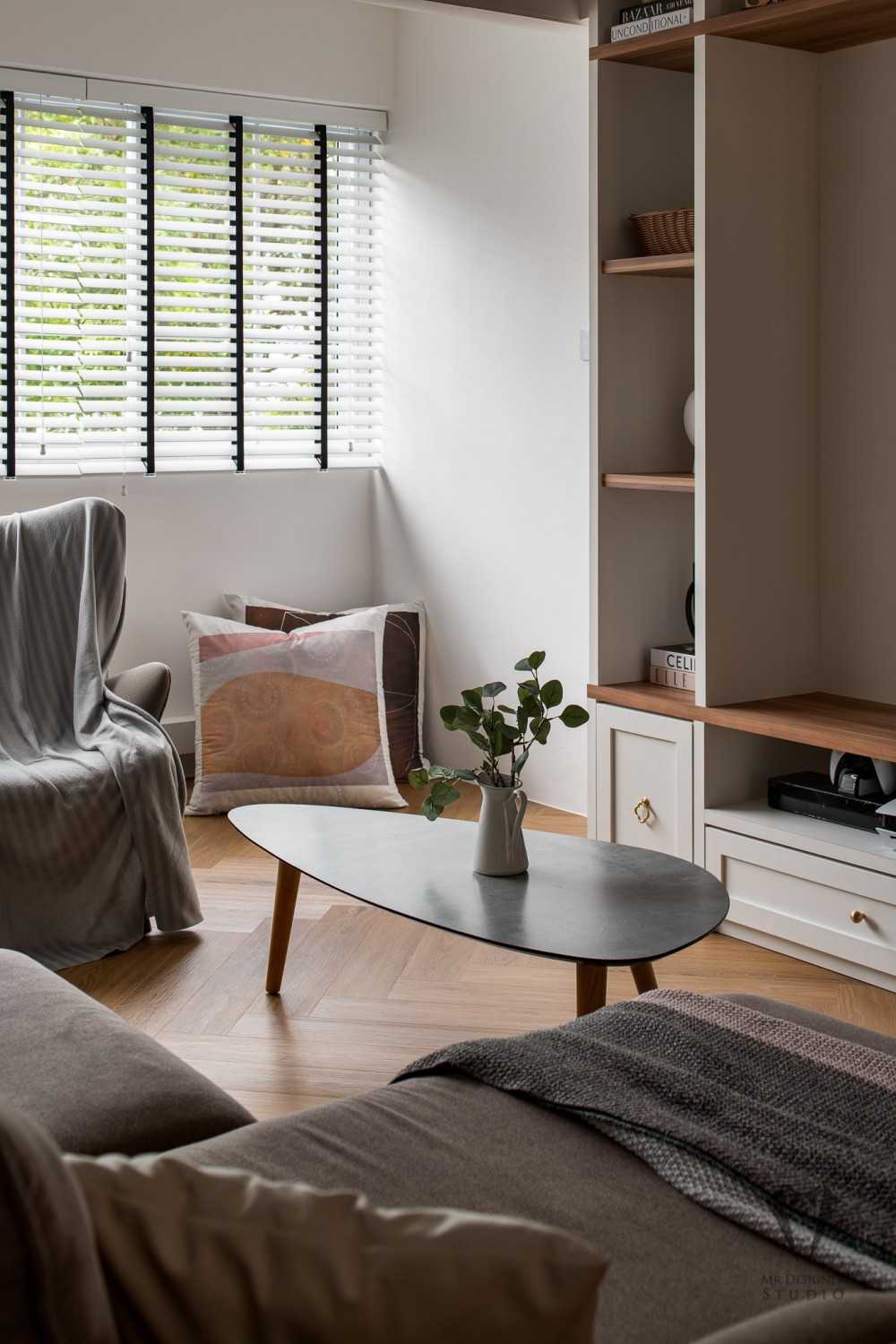 Country Living Room with Settee and Vinyl Flooring