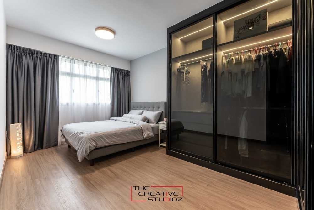 Modern Bedroom with Wardrobe and Sliding Wardrobe