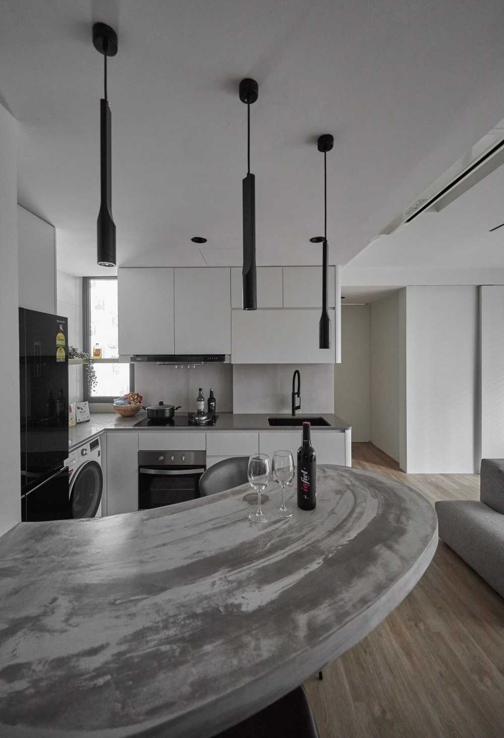 Scandinavian Kitchen with Kitchen Island and Open Kitchen