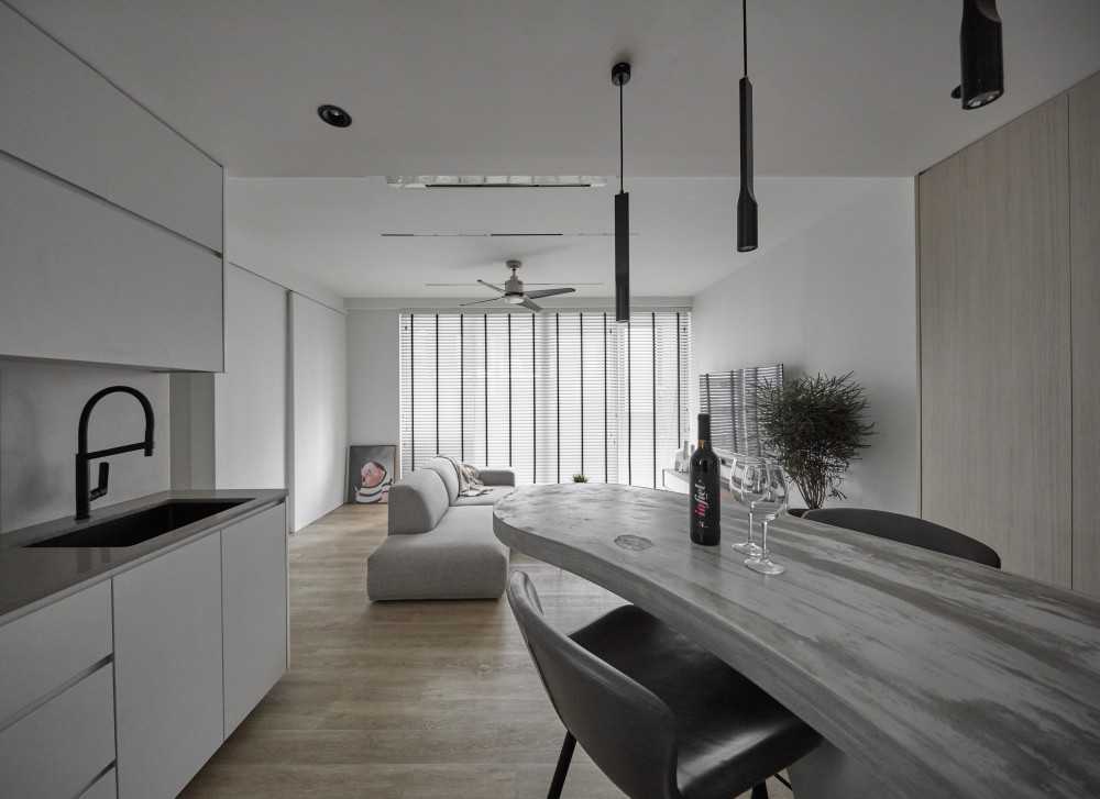 Scandinavian Kitchen with Kitchen Island and Drop Ceiling