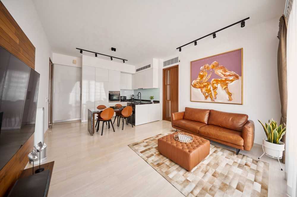 Contemporary Kitchen with Kitchen Backsplash and Kitchen Accessories