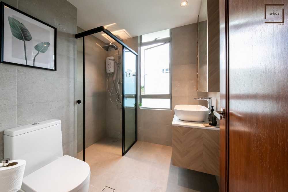 Modern Bathroom with Mirror and Shower Screen