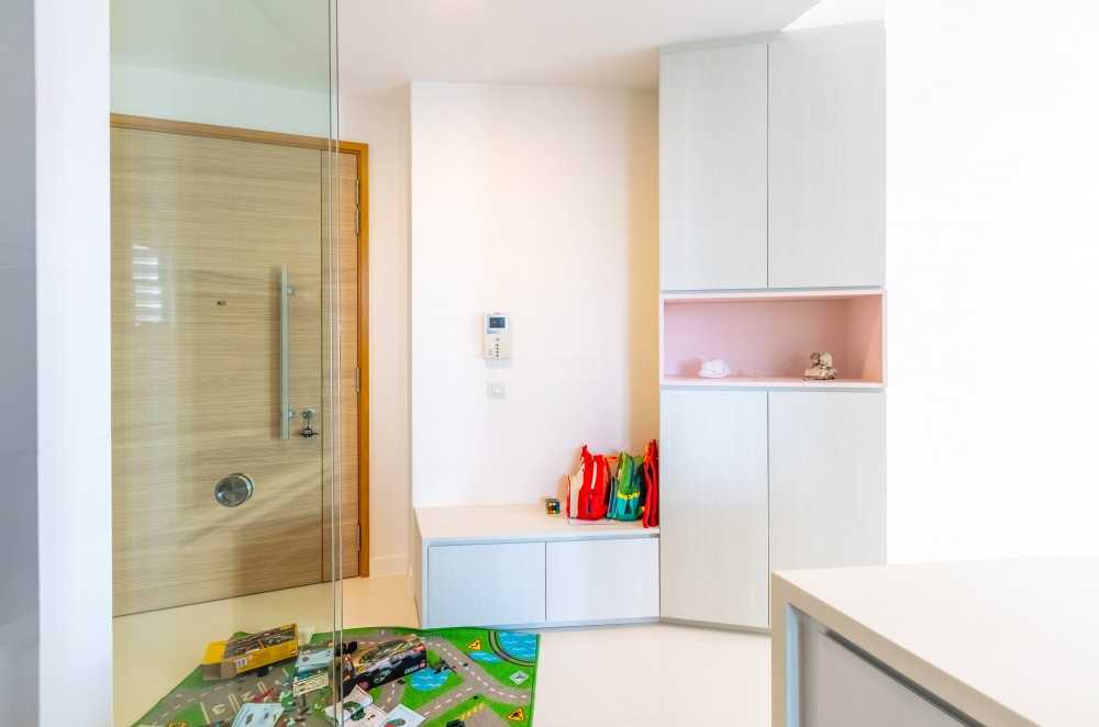 Contemporary Entryway with Seating Bench and Display Cabinets